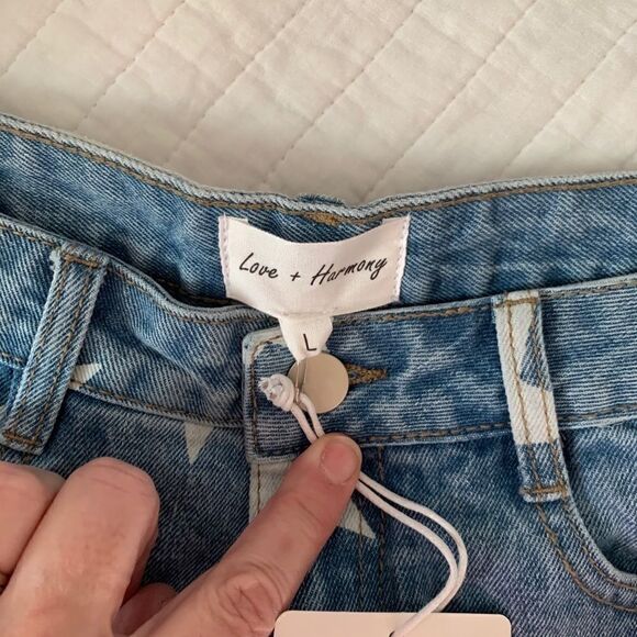 New Love + Harmony star Jean shorts - Picture 3 of 4